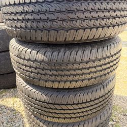 275/70r18  Continental Tires En Excelentes Condiciones De Vida Las 4