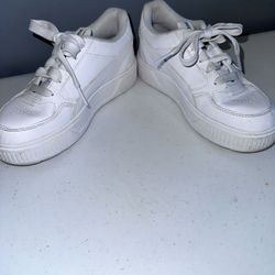 Girls Puma Tennis Shoes 