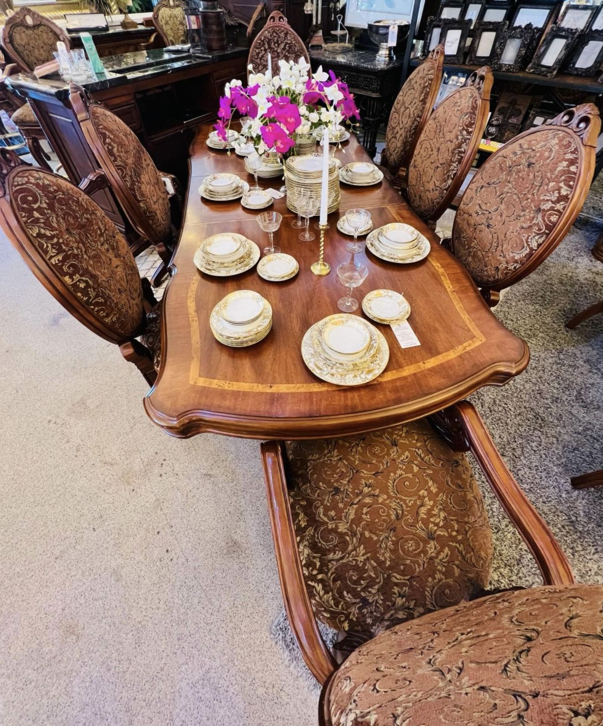 AICO By Michael Amini EXCELSIOR Dinning Room Set With 8 Chairs - NY