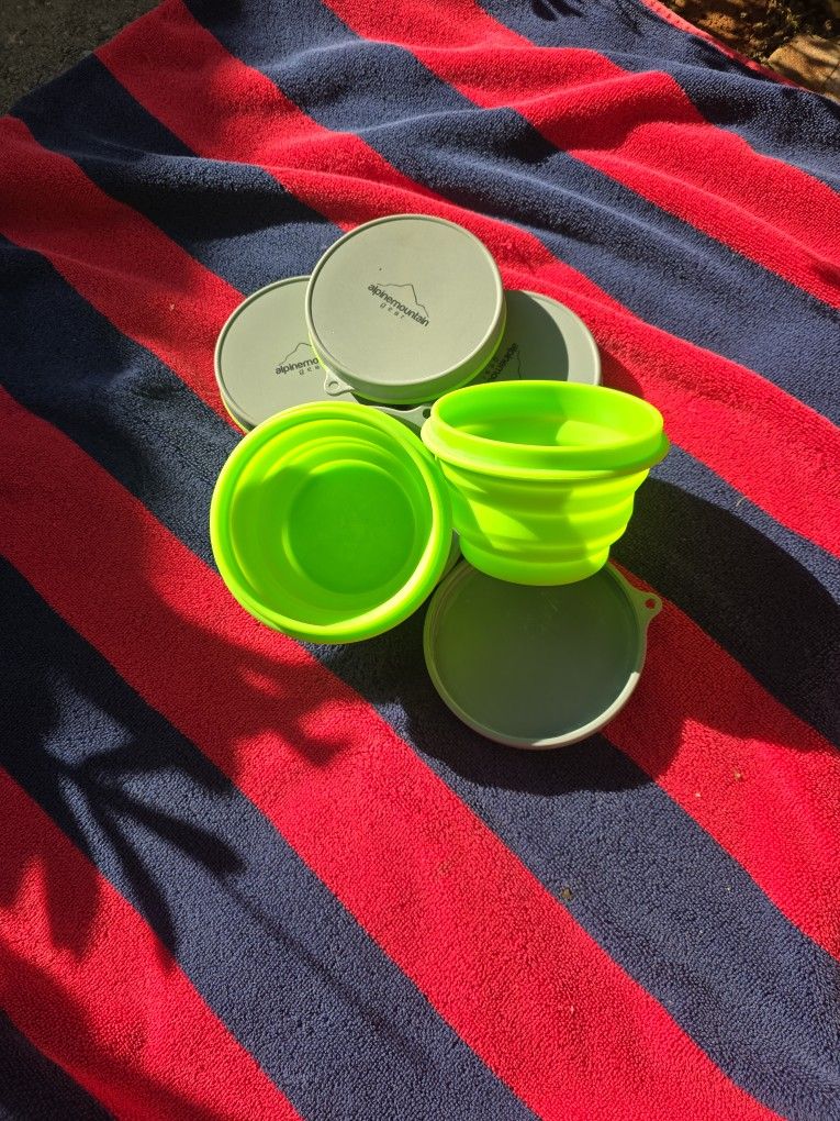 Alpine Mountain Gear Collapsible Bowls