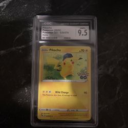 2022 Pokémon TCG Pikachu Holo