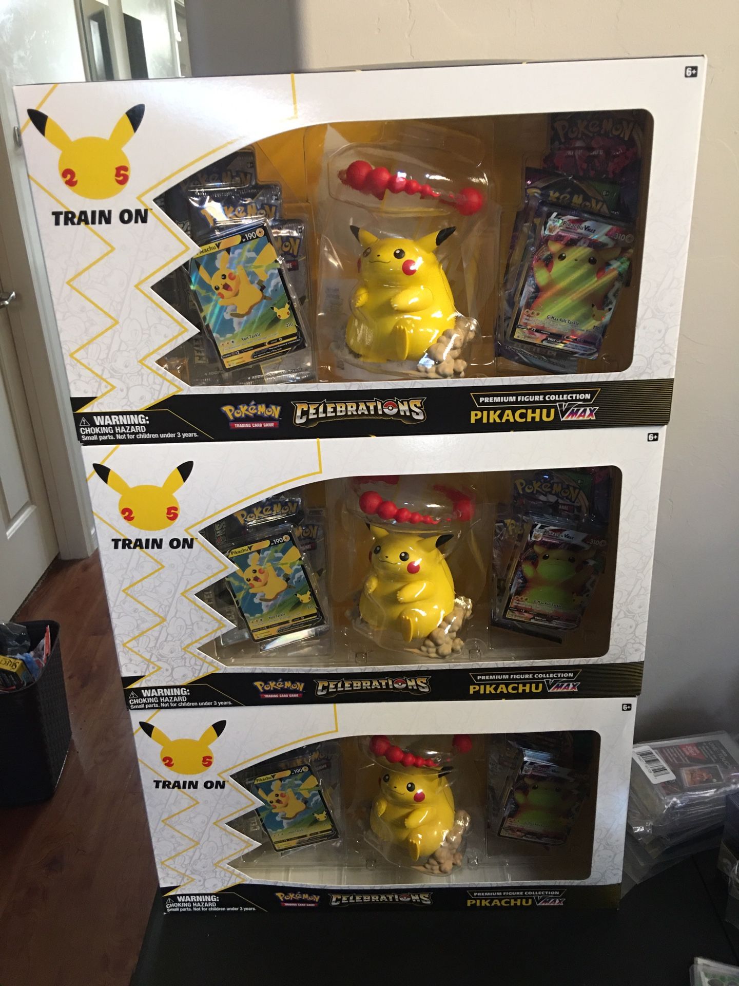 Pokémon Pikachu VMAX premium Figure Collection 