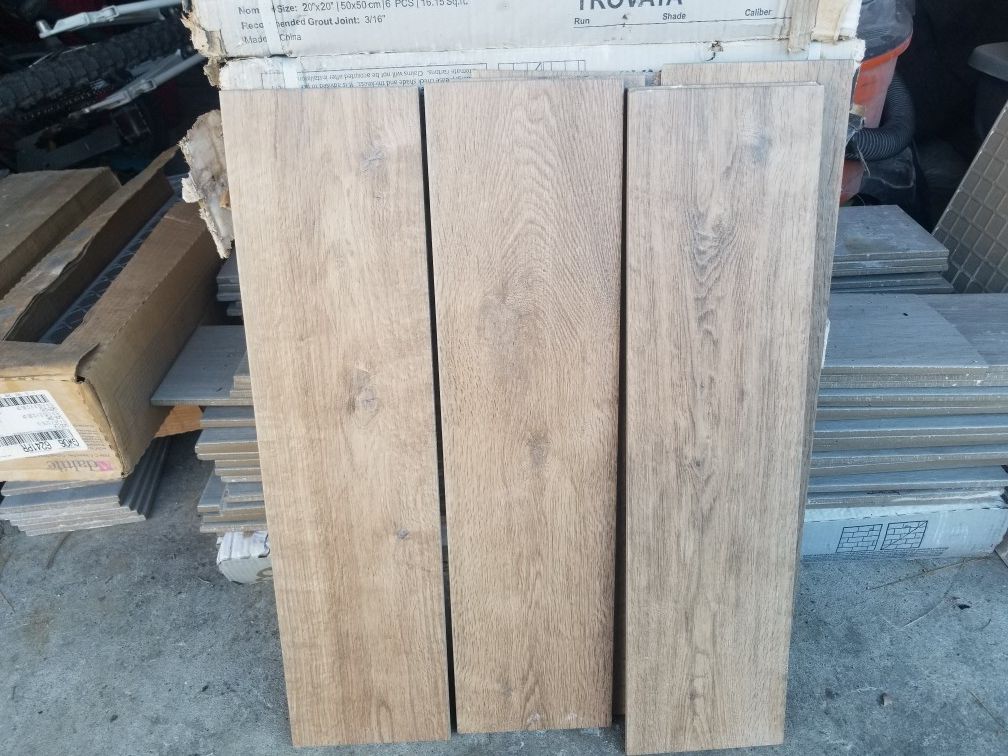 $50 Daltile Gaineswood "Elm" floor/wall tile