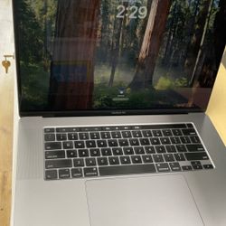 MacBook Pro 16” 2019 8 Core I9 32GB 1TB SSD 