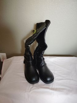 Women's New Black Size 11 M Boots