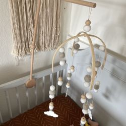 Baby Mobile Hanger With Attachment