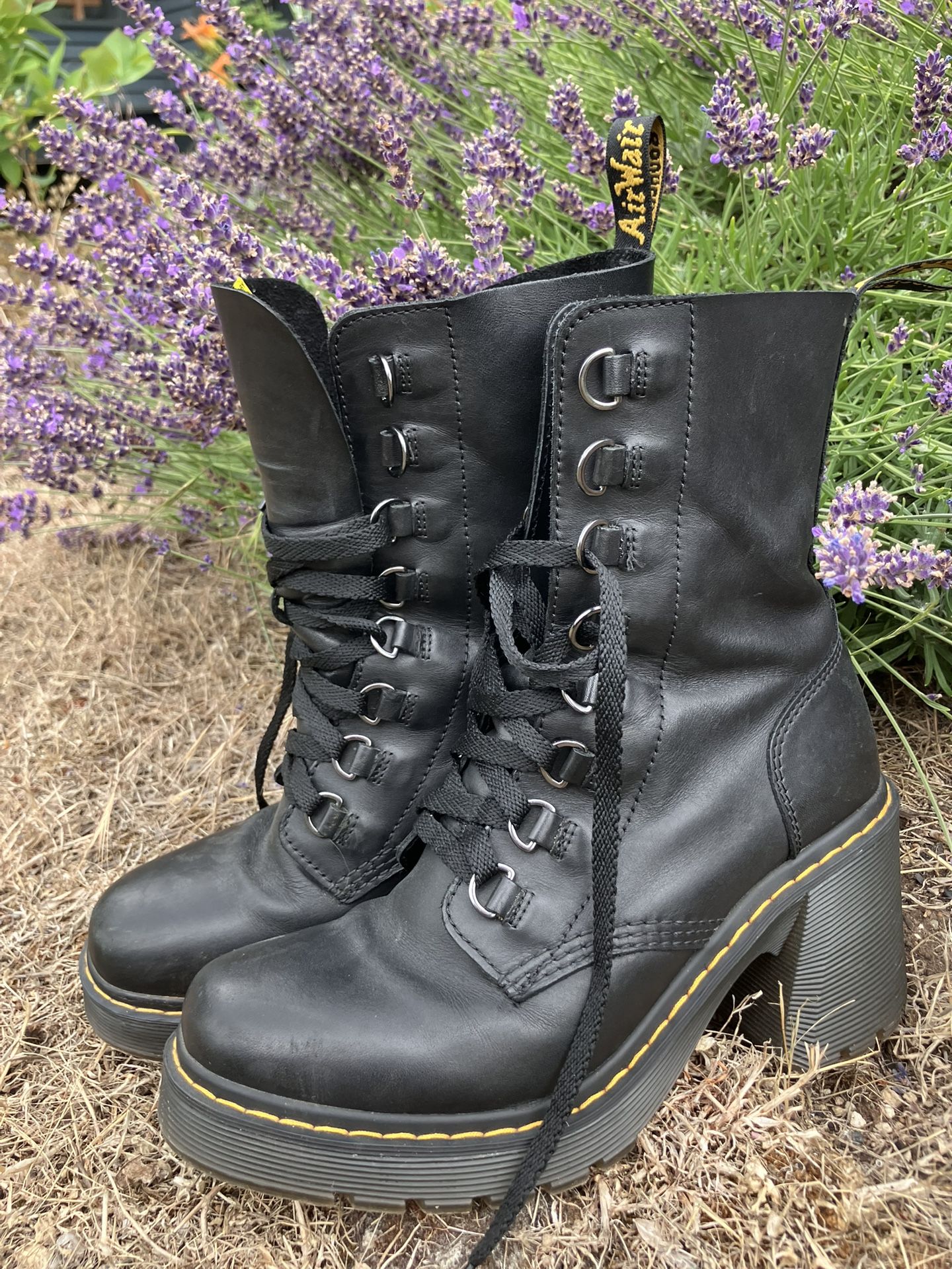 Chesney Doc Martin Heel Dr Martens Black Tech Chesney Heeled Boot