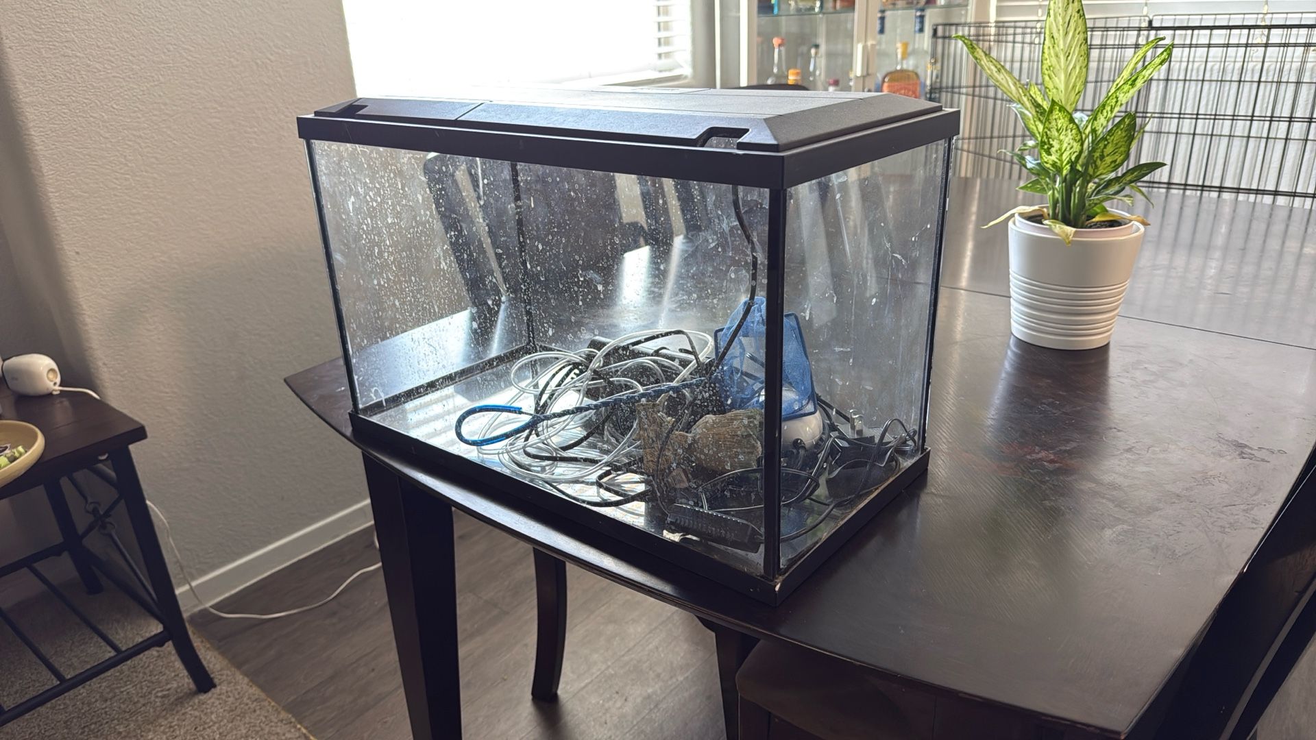 Fish Tank “ TOPFIN “