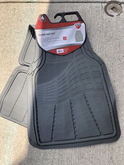 Auto Drive 4 Piece Floor Mats NEW