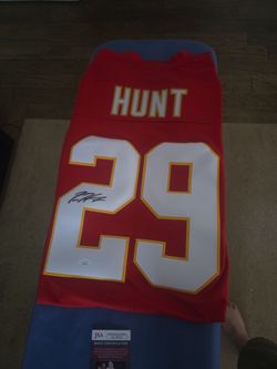 Kareem Hunt #29 Signed Football Jersey JSA Certified