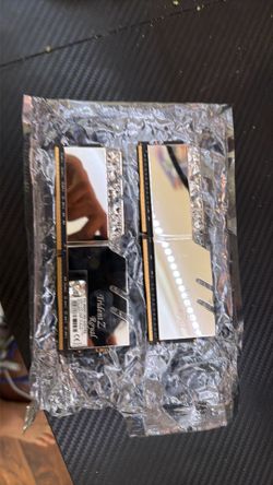 Trident Z royal DDR4-3600 16gb x 2 32gb total