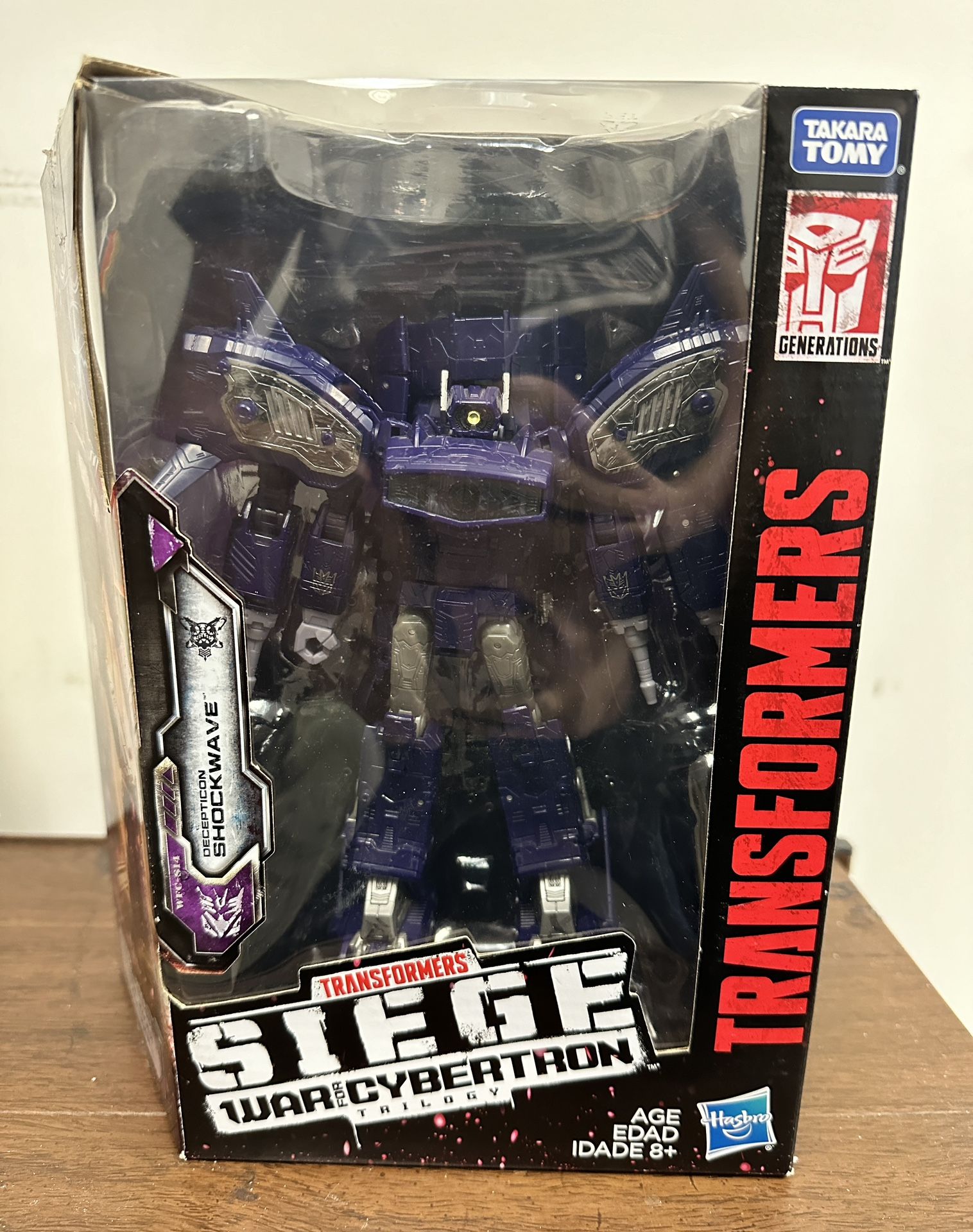 TRANSFORMERS WFC SIEGE LEADER SHOCKWAVE