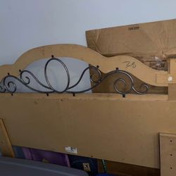 Dresser With Mirror 