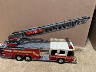 Used Mega Bloks ProBuilder FDNY Fire Truck (Set 9735)