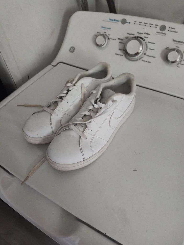 Nike Shoes Size 11