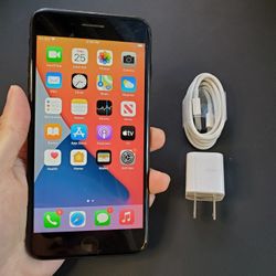 iPhone 7 Plus - UNLOCKED - Like New 