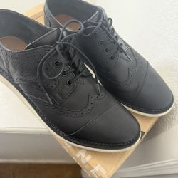Toms Casual Leather Shoes M ens Size 11m