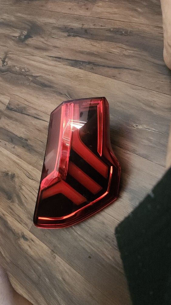 2019-2023 AUDI Q3 - TAILLIGHT Left