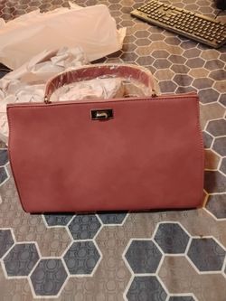 New Vanessa Williams red suede 👛