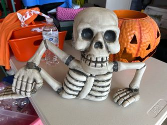 Small Skeleton with stake on bottom
