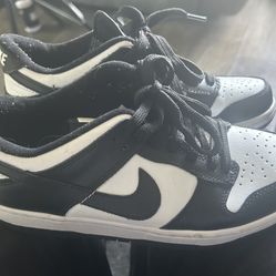 Nike Dunks. 6.5 Size