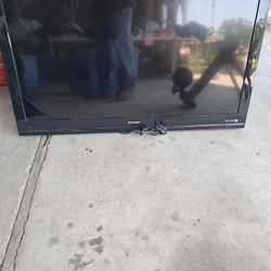 42 Inch Tv Works Good No Remote 