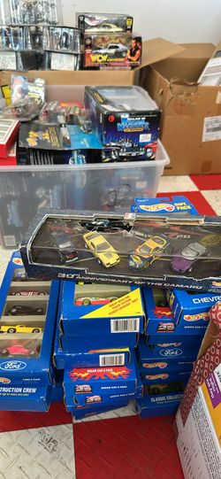 Hot wheels 1997 30th anniversary Camaro collection diecast car set
