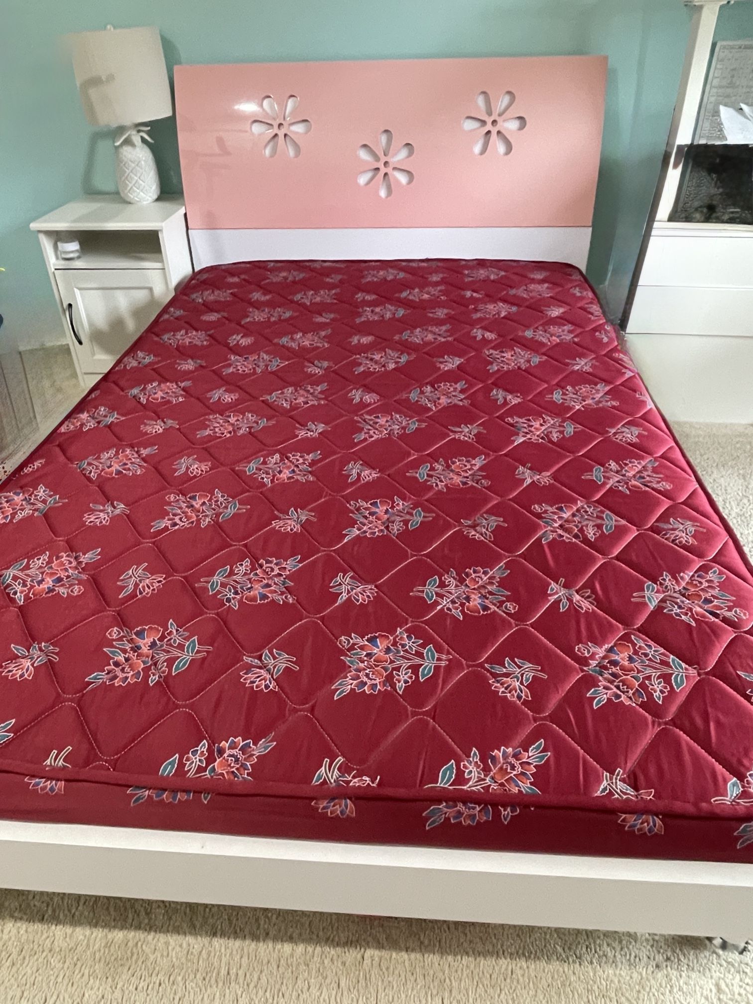 Double Bed - Pink & White
