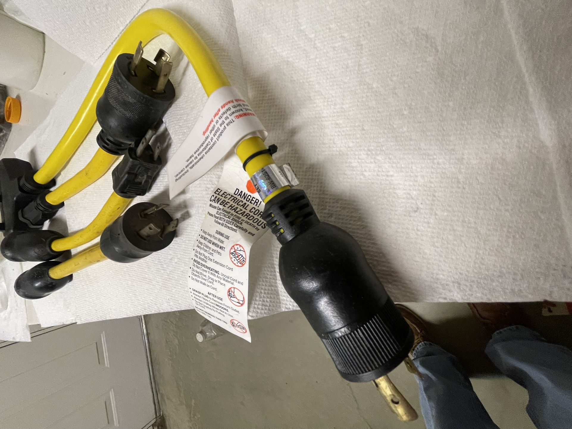 1FT Twist Adapter 12/3 STW 15A