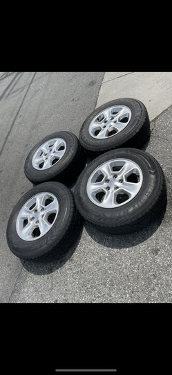 4 — 245/70r17 5x5 5x127 Stock Jeep Wrangler JK JL Gladiator Grand Cherokee Wheels Rims Good 80% Treads Tires!!!!!