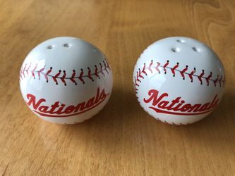 New - Glass Washington Nationals Salt and Pepper Shakers