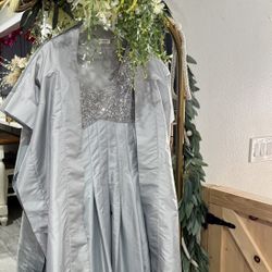 Calvin Klein 2 Peice Gown  Fits Xsm /small Use 