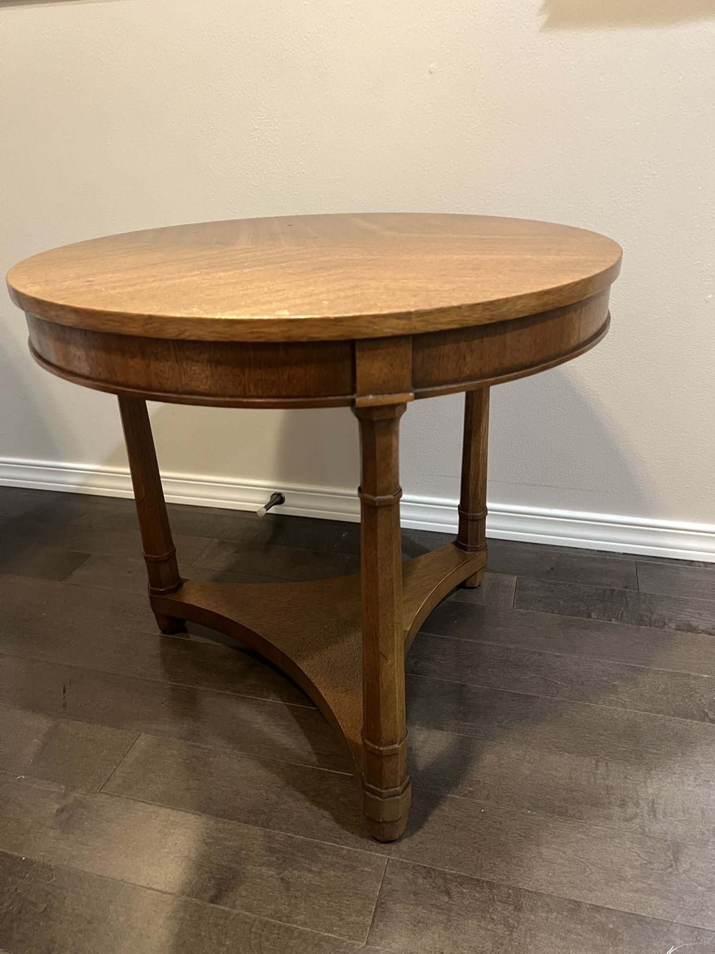 MCM Vintage Drexel Tripod End Table in Mahogany 