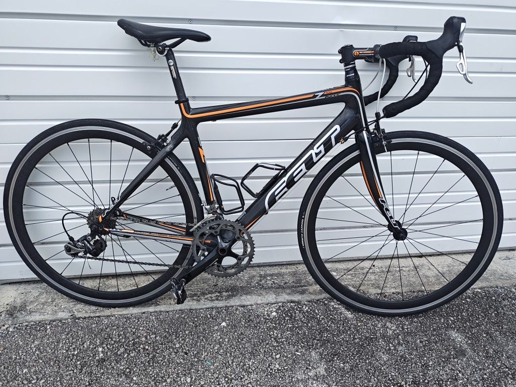 Felt Z6