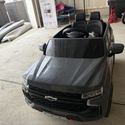 Chevy Tahoe Sittin On 30s (cm)