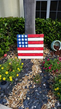 Antiqued pallet American Flag!