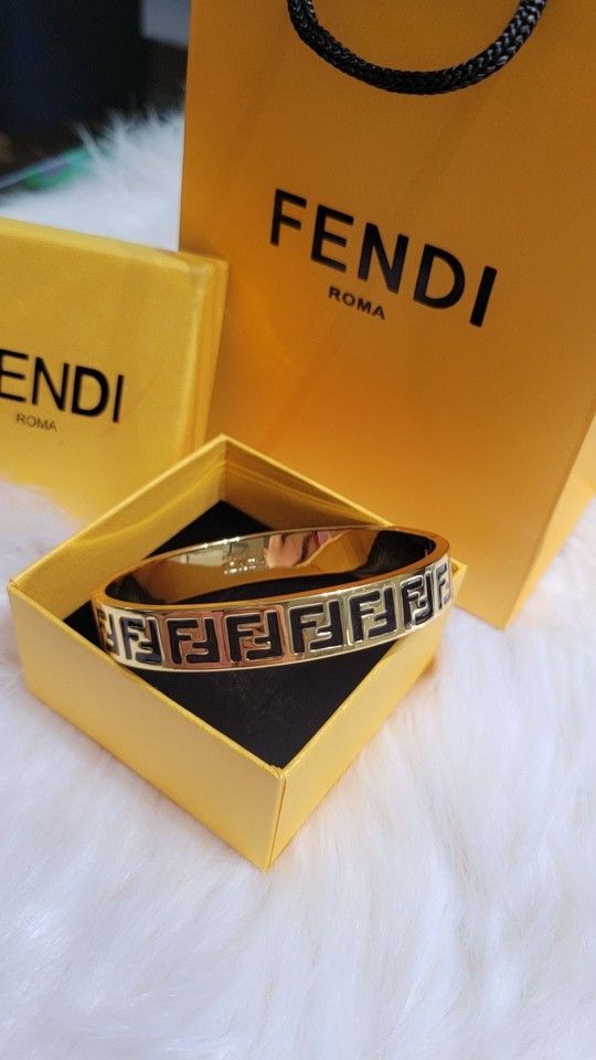 Bracelets Fendi