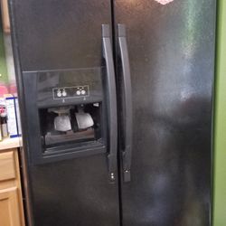 Whirlpool Refrigerator Perfect Condition