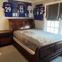 Ethan Allen Sleigh Bed (Queen)