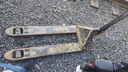 Pallet jack
