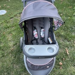 car seat and stroller and base 