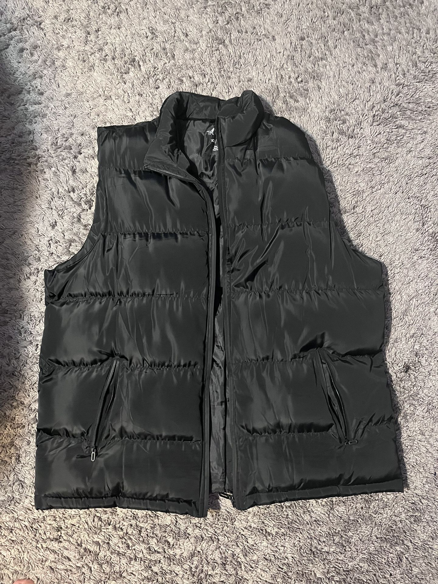 Black Sleeveless Puffer Vest