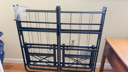 Single mental bed frame