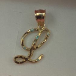 Initial solid gold pendant 