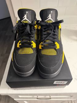 Jordan 4 thunder