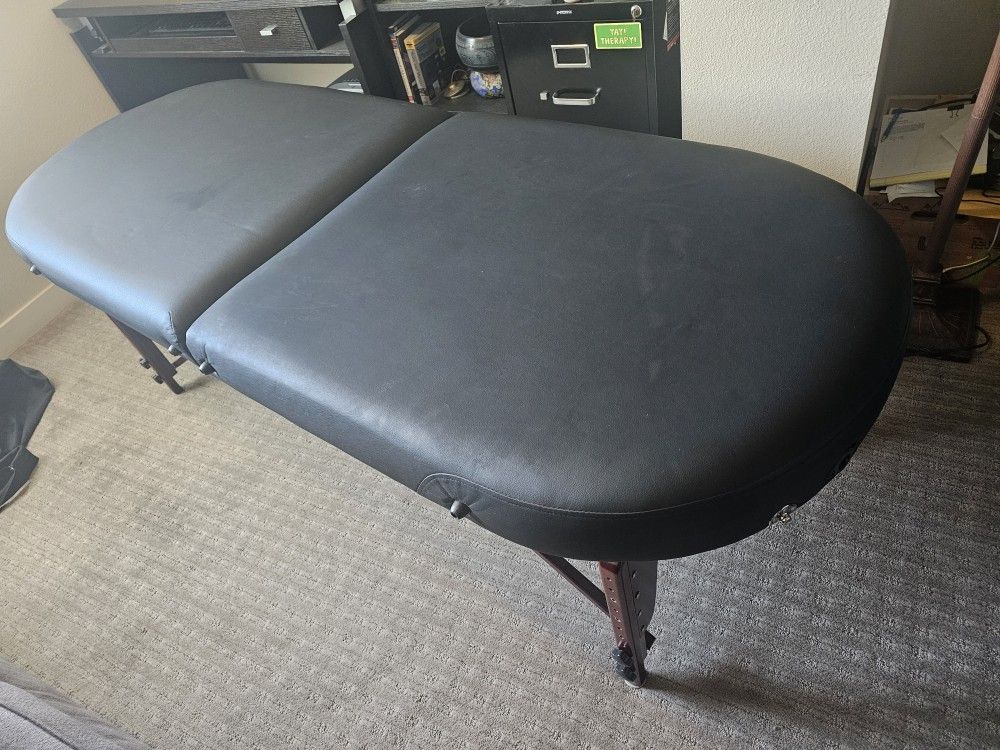 Deluxe Reiki Table