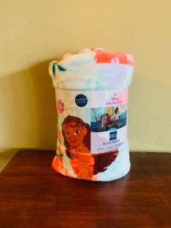 New Disney Princess Moana Plush Throw Blanket