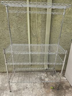 Vendo Esta raca esta bien  Cuidado varato solo 25