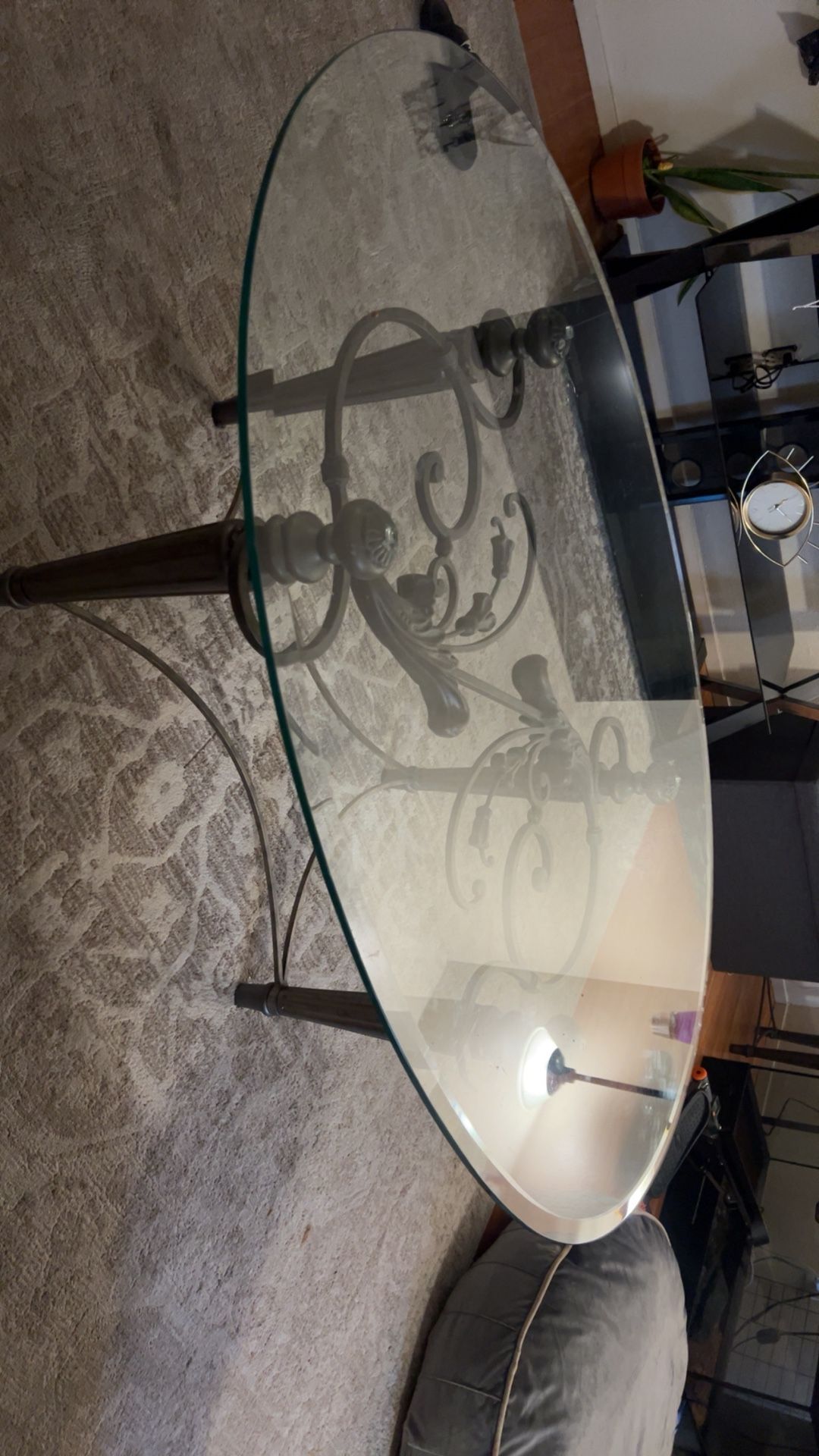 Iron Designed Clear Coffee Table And Side Table