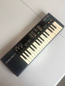 SAMPLING KEYBOARD - Casio SK-1